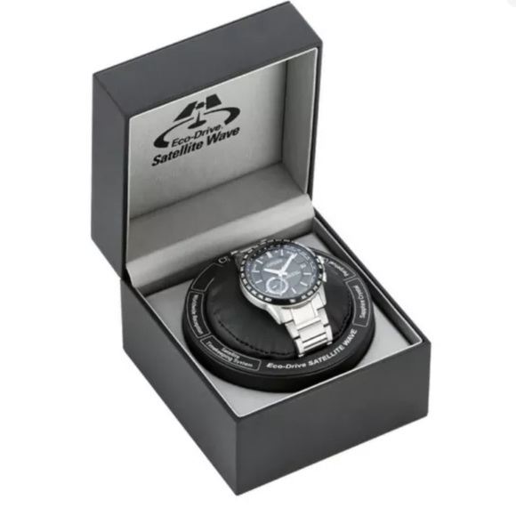 NWBOX Citizen Men’s Eco-Drive Satellite Wave CC3005-85E GPS World Time Watch. - Picture 3 of 12